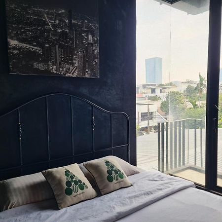 The Local Ari Hostel Bangkok Exterior foto